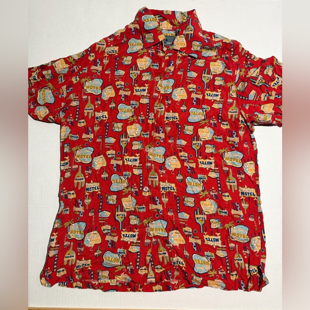 y2k lizwear red 'famous motels' aop ss button up dress shirt, men's medium